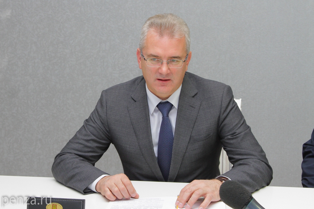 bank_kuzneckiy_(1_iz_2).jpg